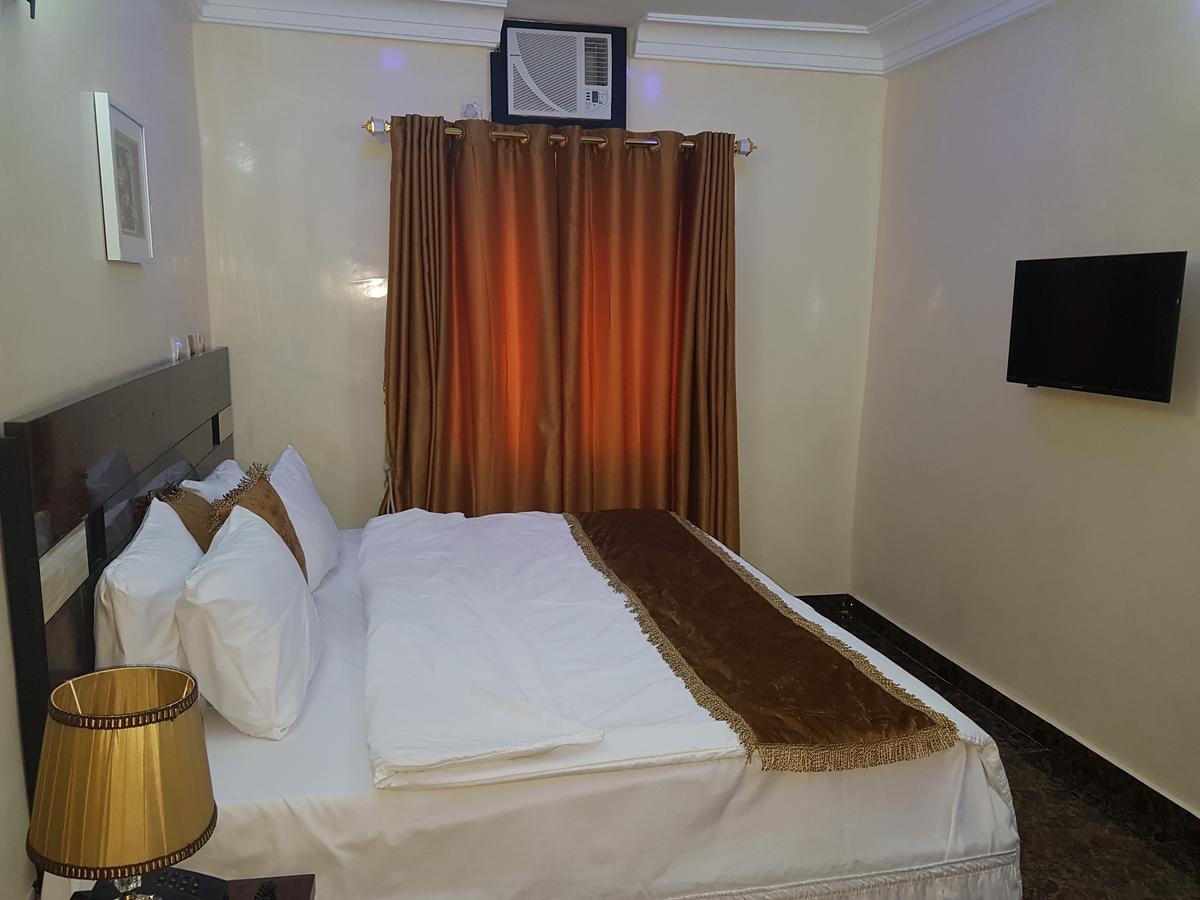 Owerri The Resident Hotel מראה חיצוני תמונה