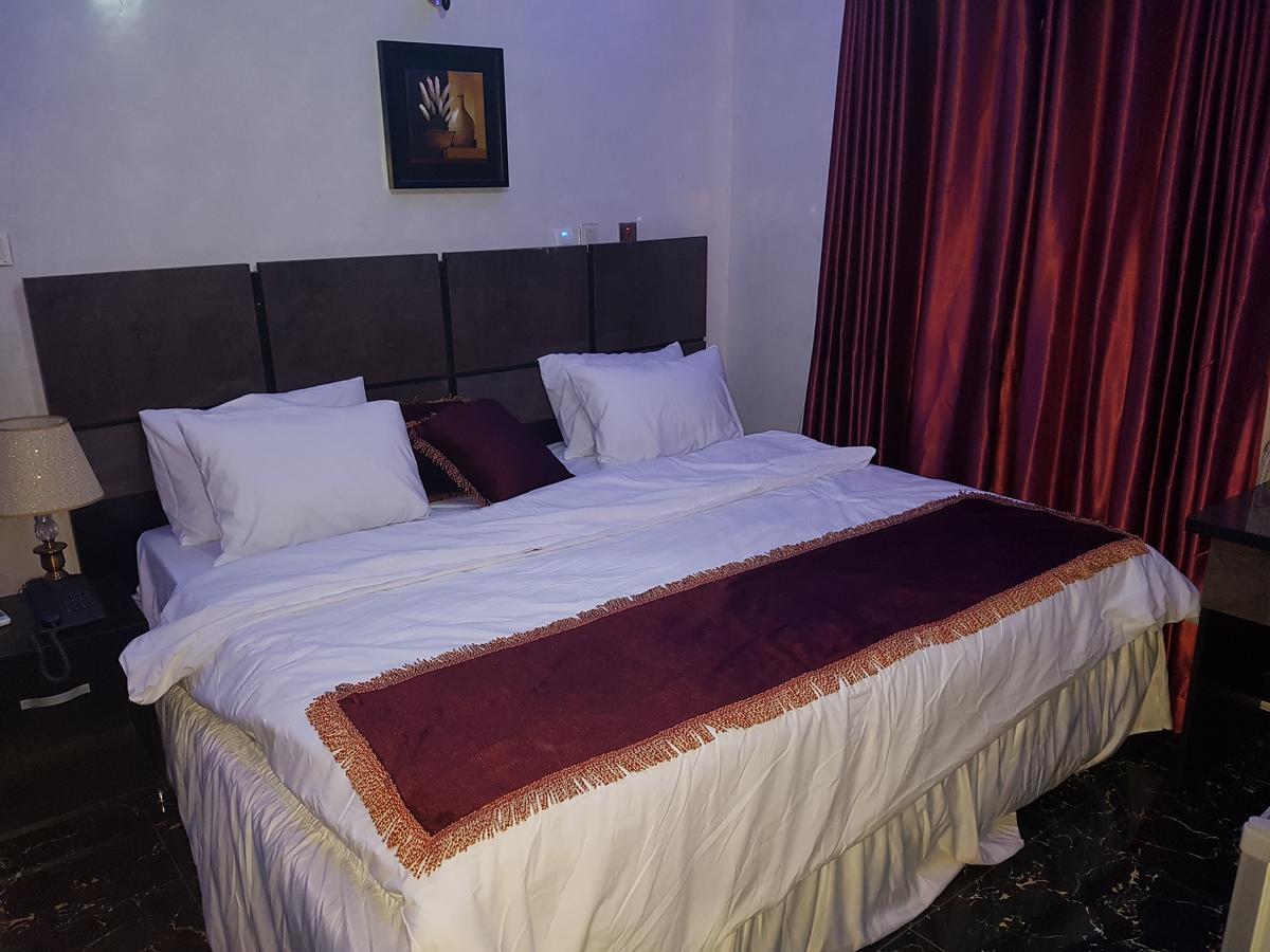 Owerri The Resident Hotel מראה חיצוני תמונה